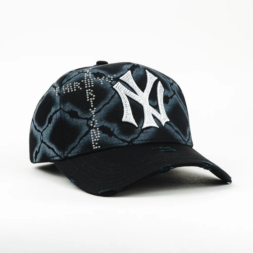 CAGED IN - 31 HATS (PREVENTA)
