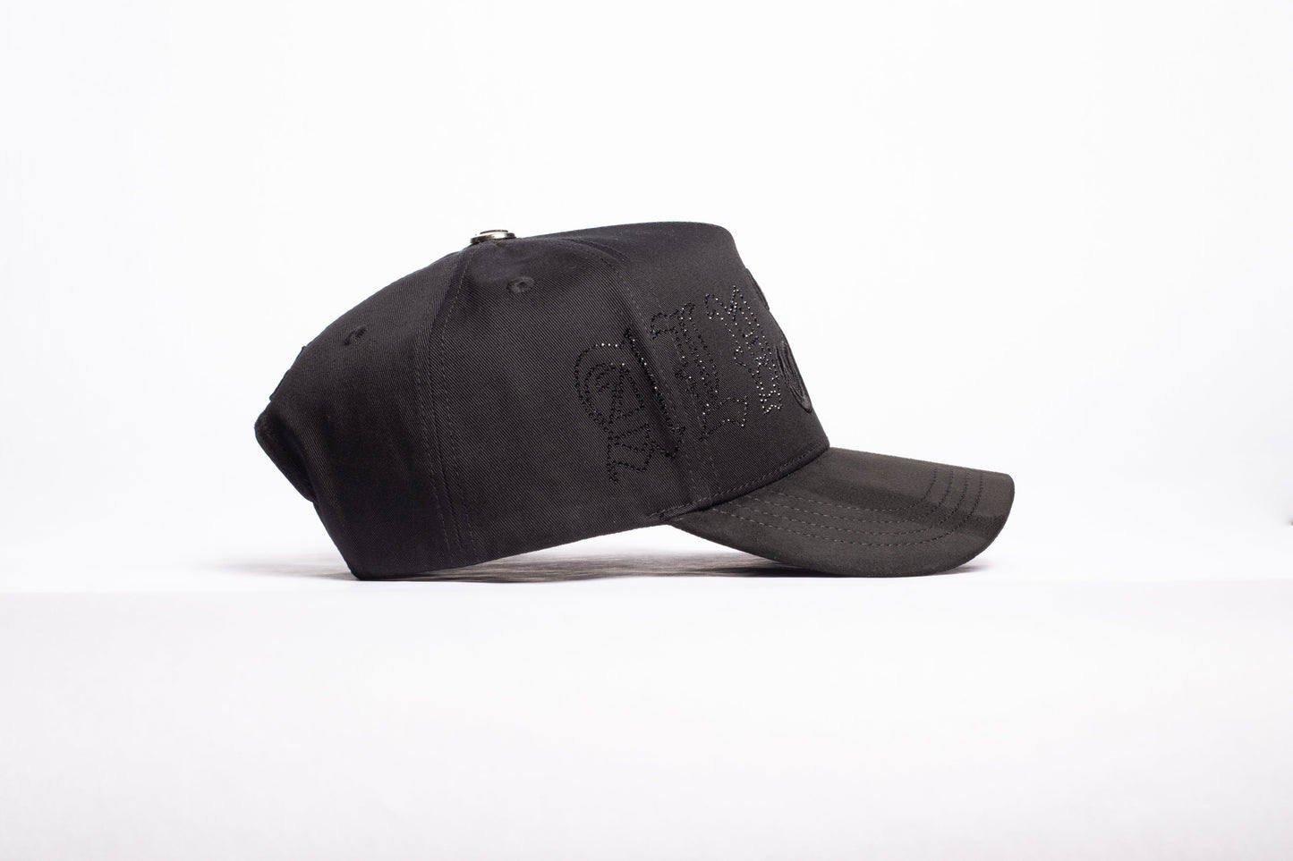 ALVAREZ TRIPLE BLACK
