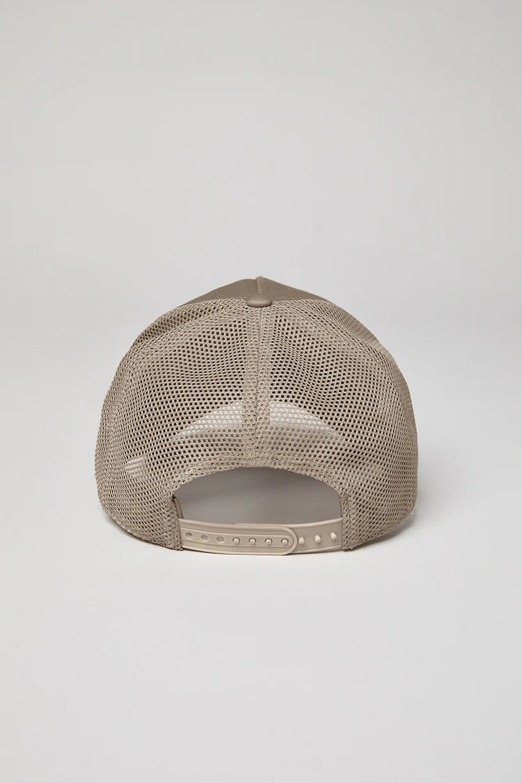 ALO DISTRICT TRUCKER GRAVEL